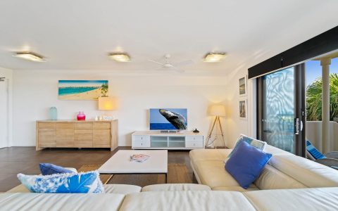 2 Bedroom Ocean View Apartment in Sunshine Beach