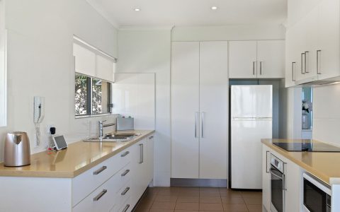 2 Bedroom Ocean View Apartment in Sunshine Beach