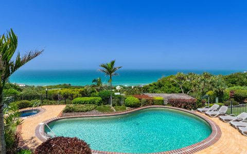 2 Bedroom Ocean View Apartment in Sunshine Beach