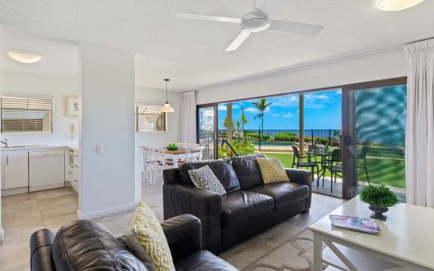2 Bedroom Ocean View Apartment with Ensuite in Sunshine Beach