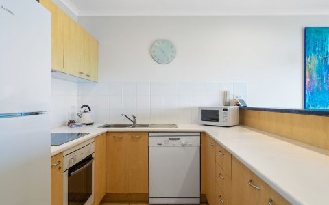 2 Bedroom Ocean View Apartment with Ensuite in Sunshine Beach