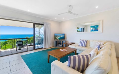 2 Bedroom Ocean View Apartment with Ensuite in Sunshine Beach