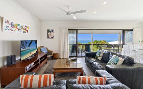 2 Bedroom Ocean View Apartment with Ensuite in Sunshine Beach