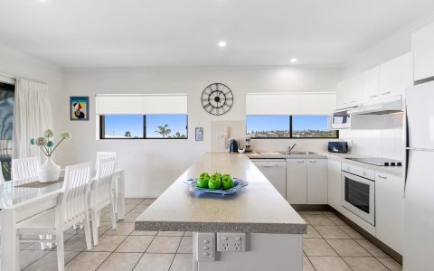 2 Bedroom Ocean View Apartment with Ensuite in Sunshine Beach