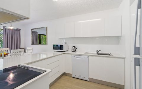 2 Bedroom Part Ocean View Apartment in Sunshine Beach