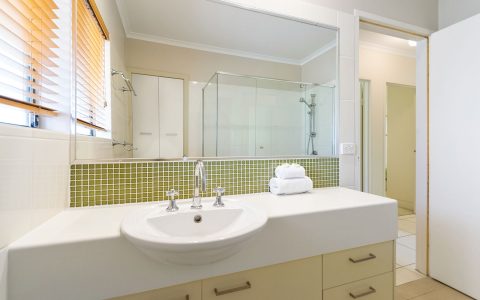 2 Bedroom Part Ocean View Apartment in Sunshine Beach