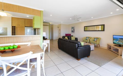 2 Bedroom Part Ocean View Apartment in Sunshine Beach