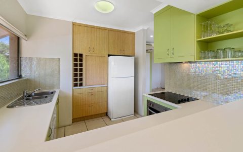 2 Bedroom Part Ocean View Apartment in Sunshine Beach